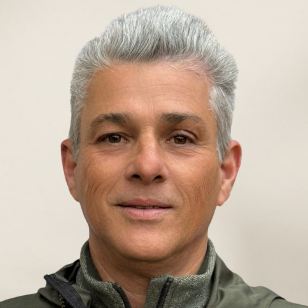 Nós facilitamos suas viagens! Rodrigo Augusto Zembrzuski Pelissari