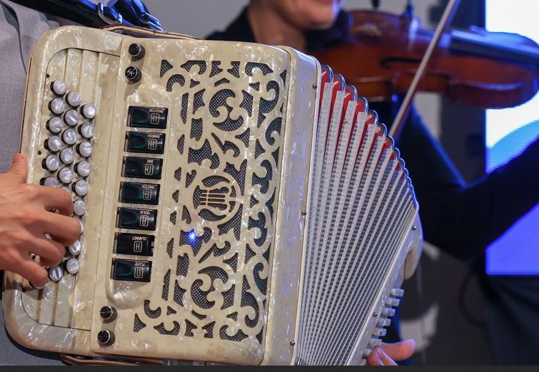 
									Inscrições vão até o dia 20 de junho pelo site da Fundação Catarinense de Cultura 
									''Santa Catarina Canta - Festival da Música Sertaneja'' procura talentos pelo estado - 
									Inscrições vão até o dia 20 de junho pelo site da Fundação Catarinense de Cultura 
									13/06/2024 08:32:42								