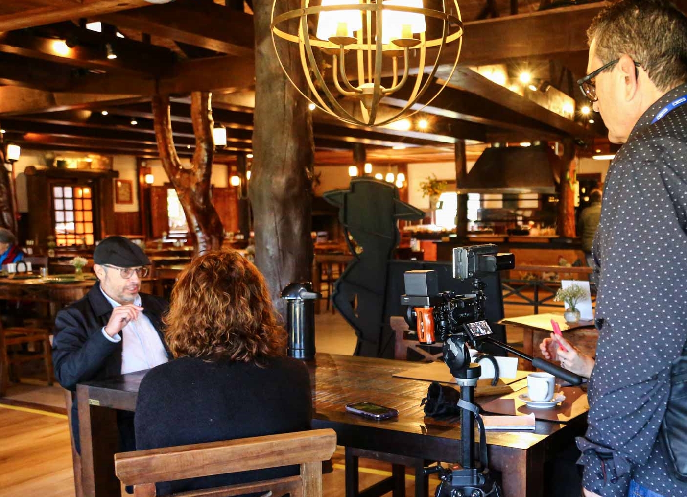 
									 
									Boqueirão Hotel Fazenda é a segunda parada para gravação do documentário especial sobre os 40 anos do Turismo Rural no Brasil - 
									Lugar ideal para criar boas memórias afetivas, o hotel fazenda fica a apenas 22 minutos do Centro da cidade e oferece cultura, tradição, conforto e atividades das lidas de campo para uma experiência imersiva, verdadeiramente lageana 
									29/08/2025 14:50:08								