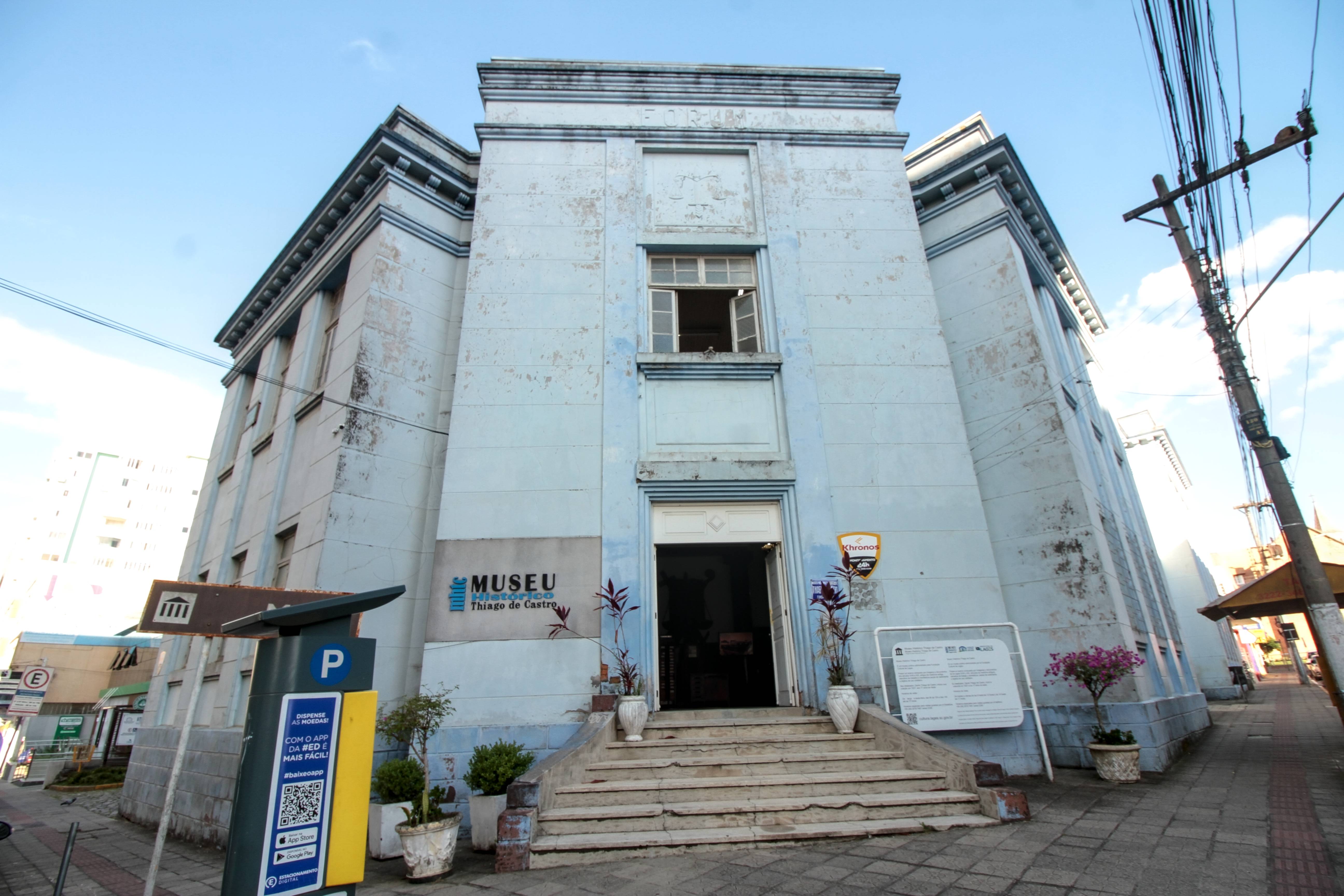 Museu Histórico Thiago de Castro - O Museu Histórico Thiago de Castro é essencial para quem deseja entender as raízes de Lages, desde seu cotidiano dos séculos XVIII e XIX até episódios marcantes do século XX. Museu Histórico Thiago de Castro - O Museu Histórico Thiago de Castro é essencial para quem deseja entender as raízes de Lages, desde seu cotidiano dos séculos XVIII e XIX até episódios marcantes do século XX.