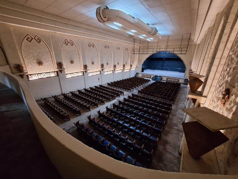 Teatro Marajoara - O Teatro Marajoara de Lages reabre suas portas, restaurando o brilho da cultura e da arte em cada cortina que se levanta. Teatro Marajoara - O Teatro Marajoara de Lages reabre suas portas, restaurando o brilho da cultura e da arte em cada cortina que se levanta.