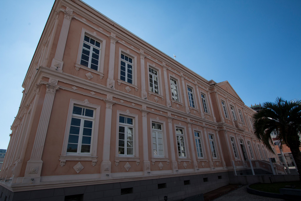 Visitar o Centro Cultural Vidal ramos